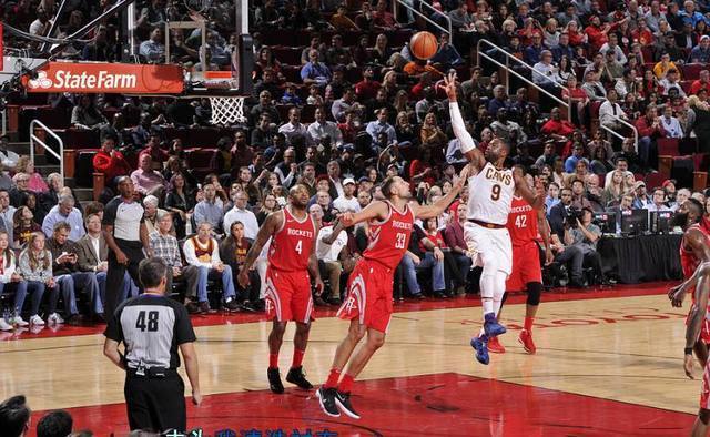 奏的反击 奏的反击