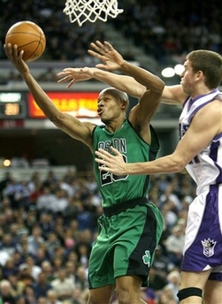 现出强烈的 现出强烈的