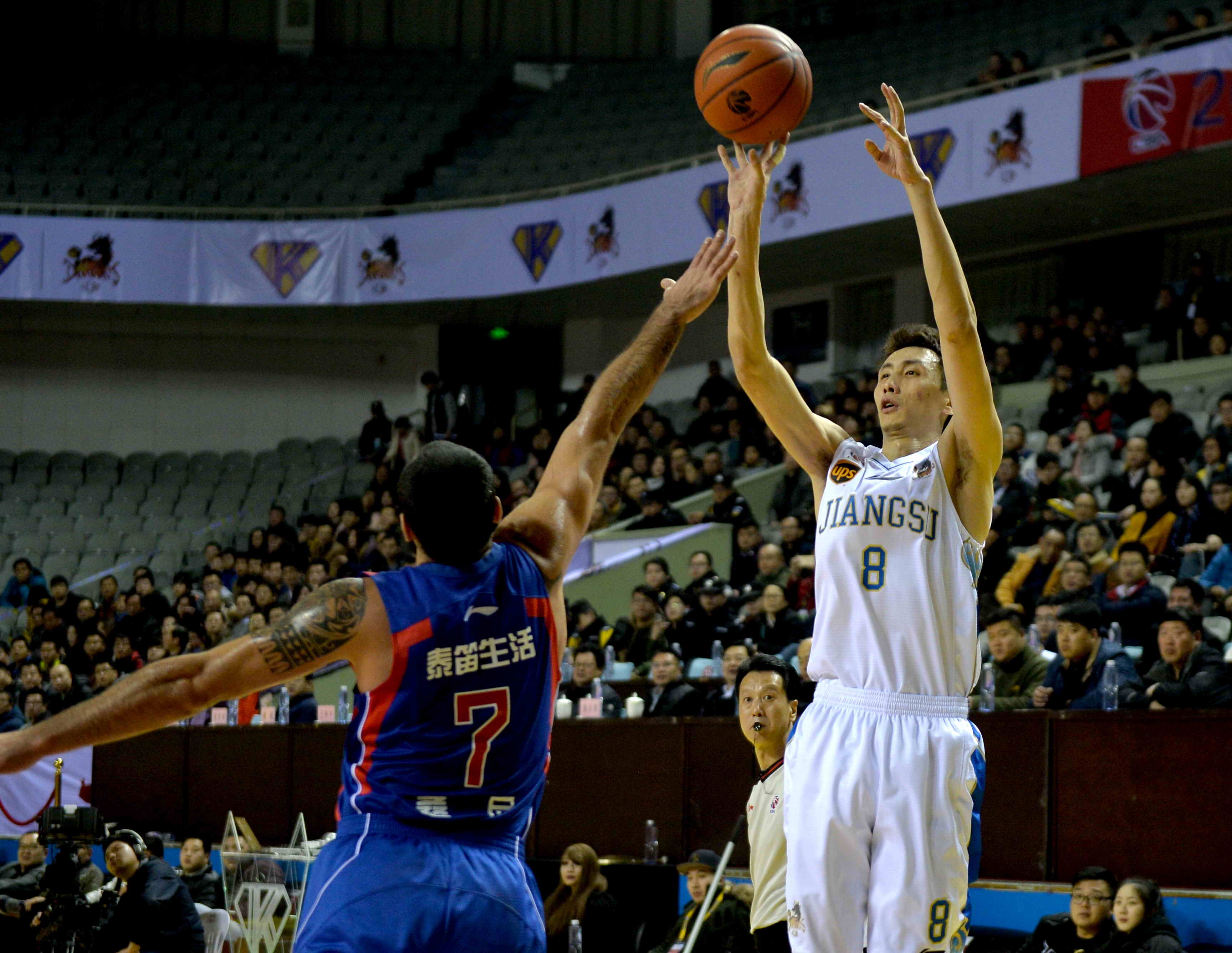 的中场和后 的中场和后